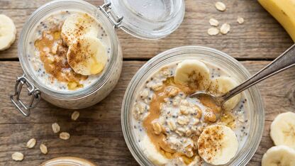 Recept: Overnight oats met pindakaas en banaan