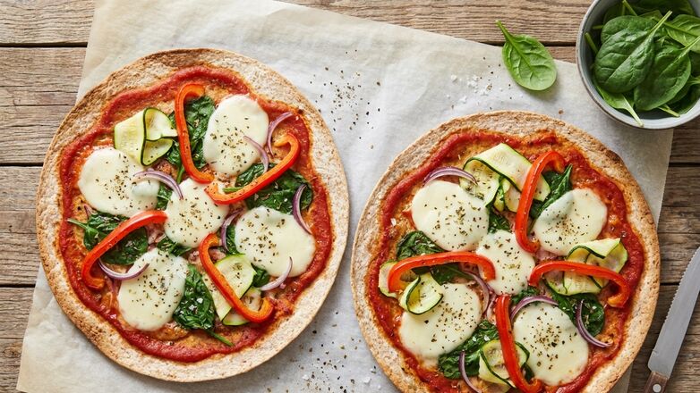 Recept: Wrap pizza met mozzarella en groenten