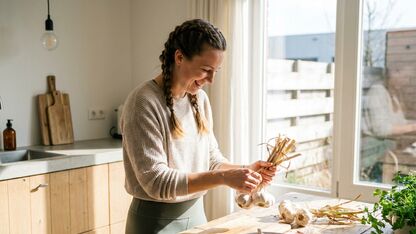 Is knoflook gezond? Voedingswaarden, voordelen en nadelen uitgelegd