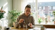 Hoe je jouw supplementenroutine overzichtelijk houdt zonder overbodige pillen