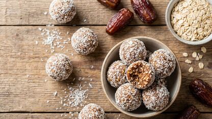 Recept: Energy balls met kokos en dadels